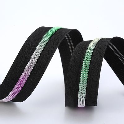 # 5 Naylon Zipper Gökkuşağı Dişleri Giysiler İçin Banliyö Giyim Formal Elbise