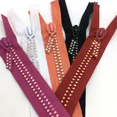 #5 #10 Otomatik Kilitleme Rhinestone Metal Fermuar Açık Son Kırmızı